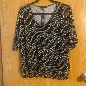 Adrienne Vittadini Black and White Patterned Blouse